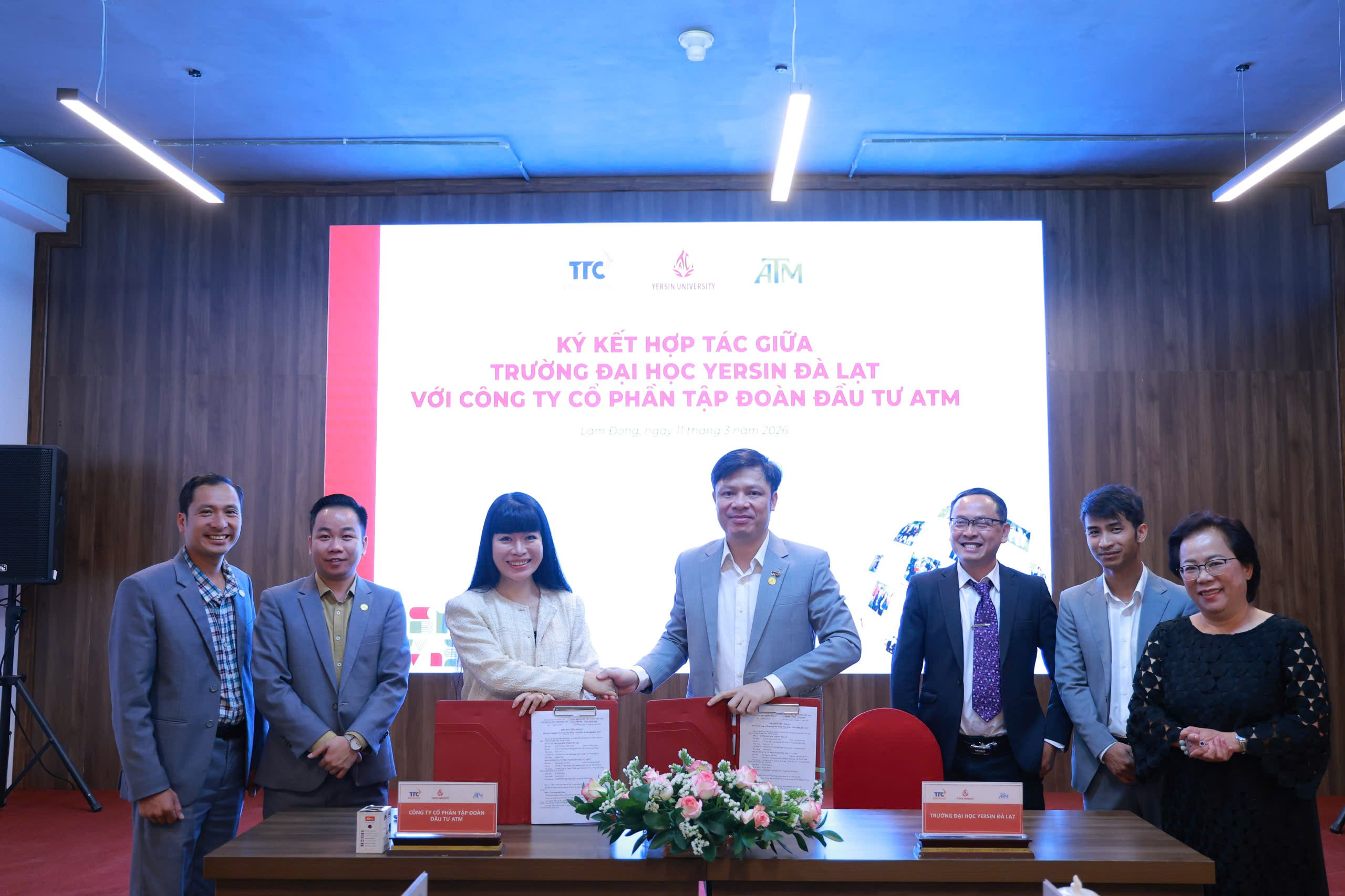 Trường Đại học Yersin Đà Lạt và Công ty Cổ phần Tập đoàn Đầu tư ATM ký kết hợp tác