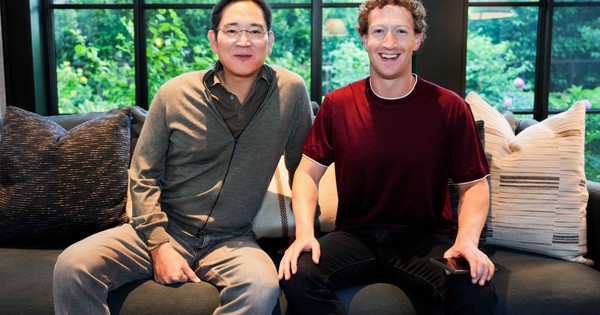 Chủ tịch Samsung tới thăm nhà CEO Mark Zuckerberg, bàn chuyện hợp tác làm ăn