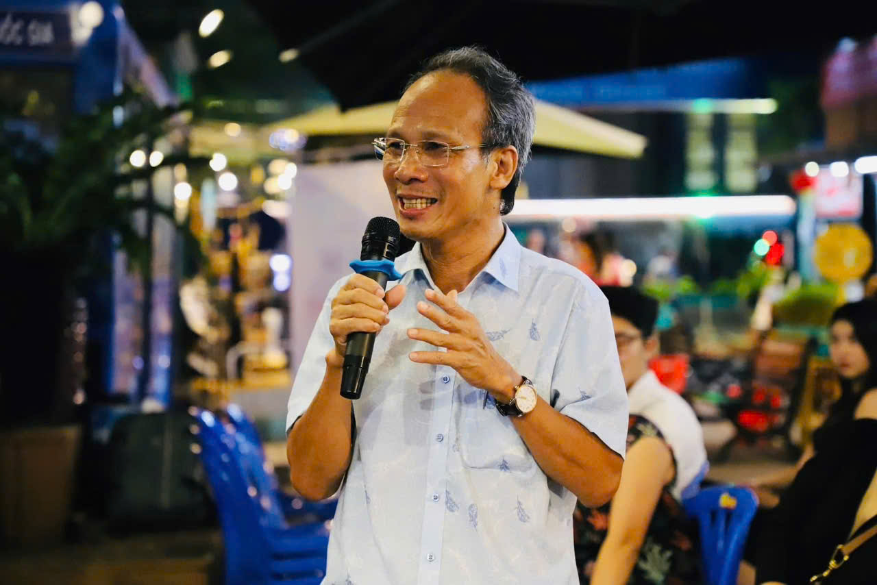 Đỗ Hữu Thiện: Chọn cách đi thầm lặng gieo mầm tri thức Việt.