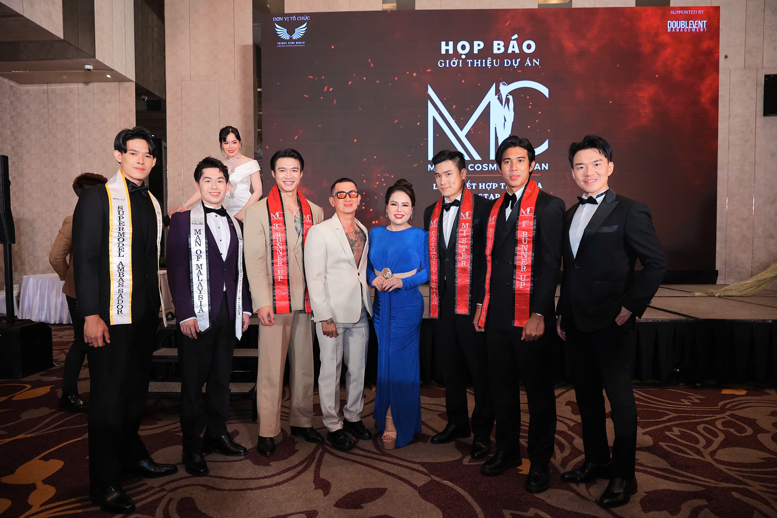 Doanh nhân Lê Thùy cuốn hút bên dàn nam vương quốc tế tại Nha Trang