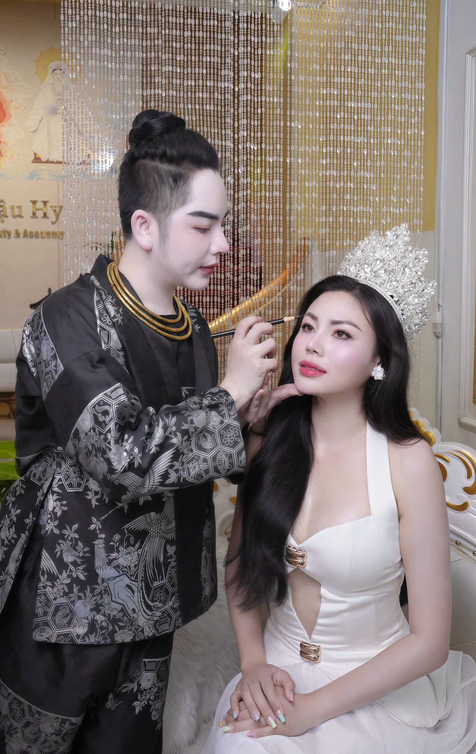 Viện thẩm mỹ Cậu Hy: “Một đôi chân mày đẹp sẽ phụ thuộc vào rất nhiều yếu tố”